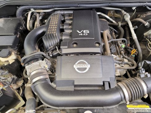 Used 2018 Nissan Frontier SV image 30