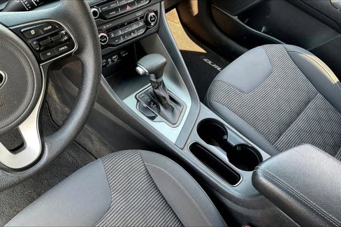 Used 2018 Kia Niro LX image 16