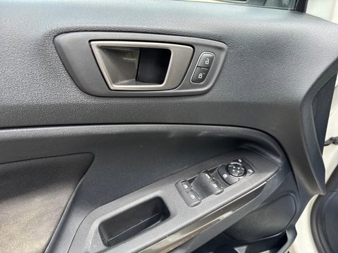 Used 2020 Ford EcoSport SE image 12