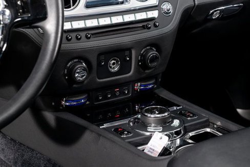 Used 2016 Rolls-Royce Ghost image 13
