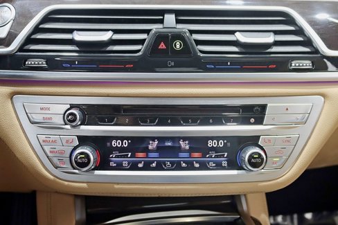 Used 2016 BMW 750i xDrive image 22