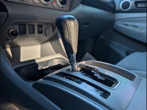 Used 2011 Toyota Tacoma PreRunner image 12