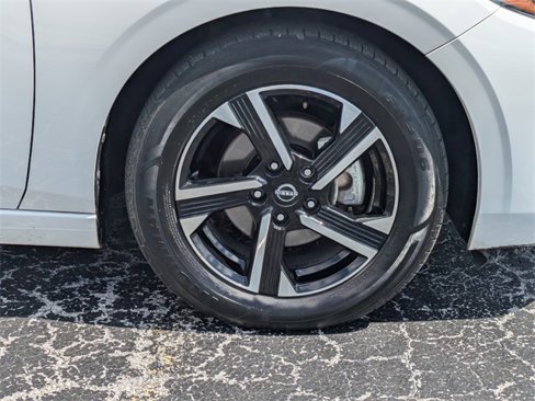 Used 2024 Nissan Sentra SV image 11