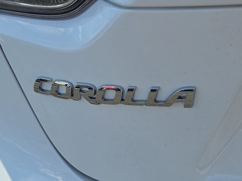 Used 2023 Toyota Corolla LE image 30