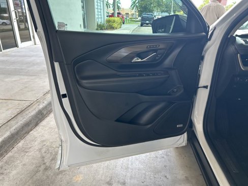 Used 2018 GMC Terrain Denali w/ Advanced Safety Package image 34