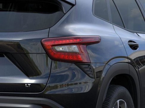 New 2025 Chevrolet Trax LT w/ Driver Confidence Package image 11