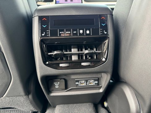 New 2025 Jeep Grand Cherokee L Summit w/ Luxury Tech Group V image 20