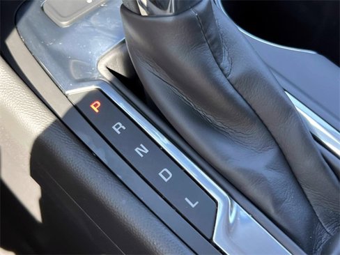 Used 2023 Chevrolet Equinox LT image 32