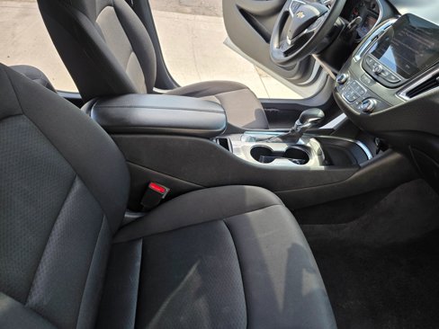 Used 2021 Chevrolet Malibu LT image 22