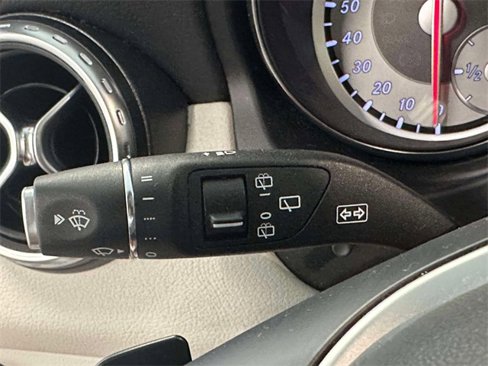 Used 2015 Mercedes-Benz GLA 250 4MATIC image 27
