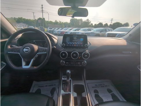 Used 2024 Nissan Sentra SR w/ SR Premium Package image 13