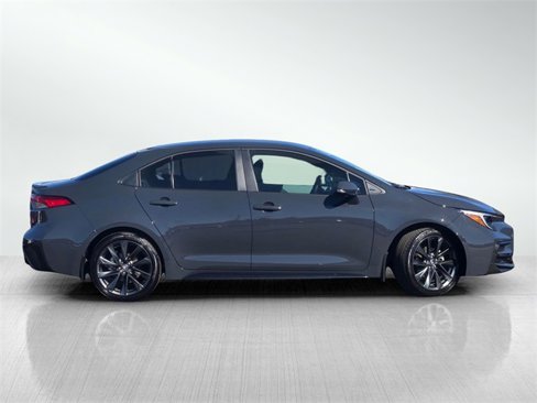 Used 2024 Toyota Corolla SE image 3