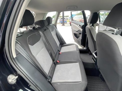 Certified 2022 Volkswagen Taos S image 11