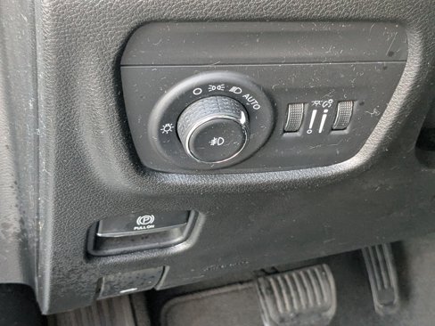 Used 2021 Jeep Grand Cherokee L Limited image 16