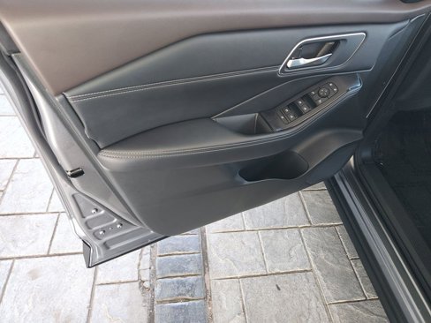 Certified 2021 Nissan Rogue SV w/ Premium Package image 29