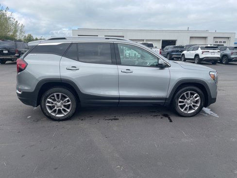 Used 2023 GMC Terrain SLT image 10