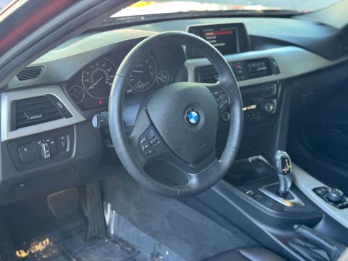 Used 2018 BMW 320i Sedan w/ Convenience Package image 12