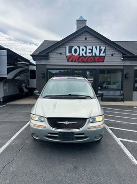 Used 1999 Chrysler Town & Country LX image 7
