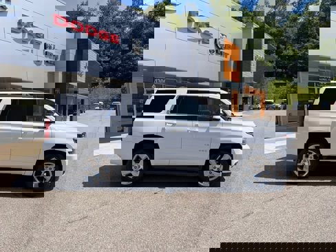 Used 2019 Chevrolet Tahoe LS w/ All-Season Package image 7