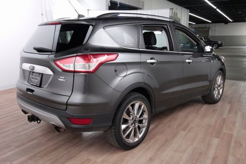 Used 2015 Ford Escape SE w/ SE Chrome Package image 5