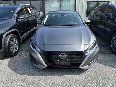 Used 2023 Nissan Altima 2.5 S image 2