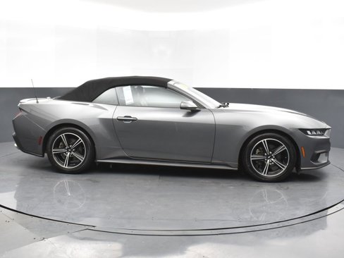 Used 2024 Ford Mustang Premium image 4