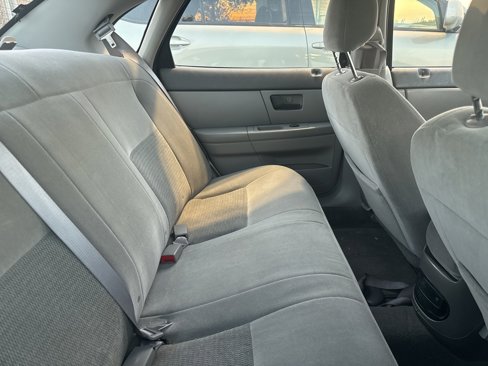 Used 2006 Ford Taurus SE image 11