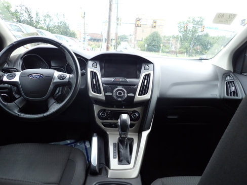 Used 2012 Ford Focus SEL image 29