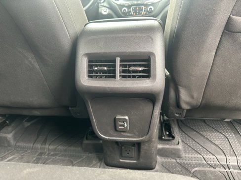 Used 2024 Chevrolet Equinox LT image 10