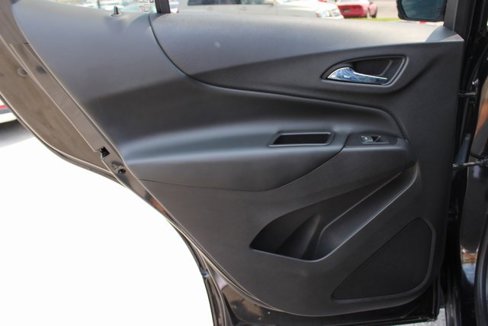 Used 2018 Chevrolet Equinox LT image 32