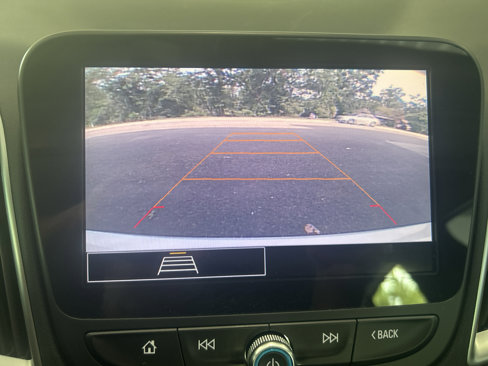 Used 2021 Chevrolet Malibu LS image 21