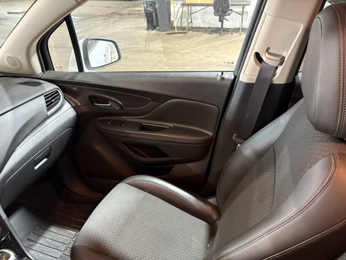 Used 2021 Buick Encore Preferred image 20