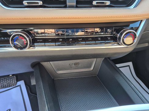 New 2026 Chevrolet Equinox ACTIV w/ Convenience Package III image 19