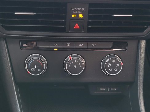 Used 2023 Volkswagen Jetta Sport image 19