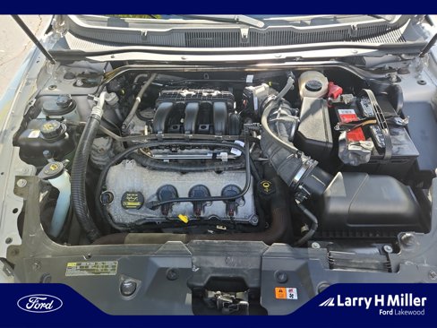 Used 2010 Ford Taurus SEL image 21