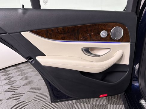 Used 2018 Mercedes-Benz E 300 image 20