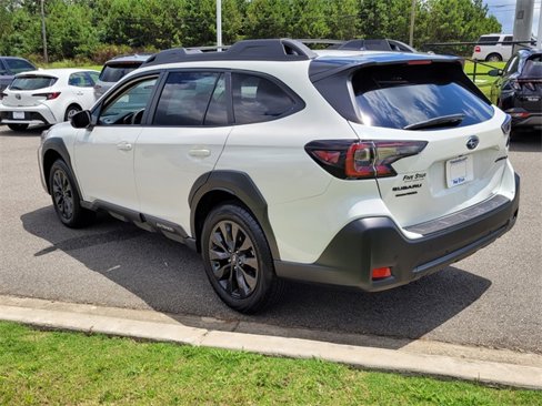 Used 2024 Subaru Outback Onyx Edition image 9