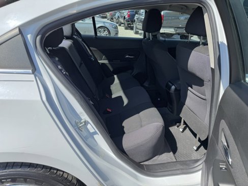 Used 2013 Chevrolet Cruze LT image 11