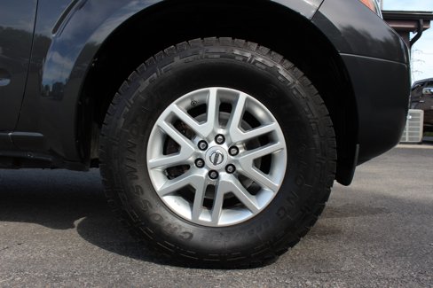 Used 2015 Nissan Frontier SV image 40