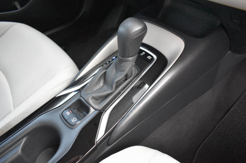 Used 2021 Toyota Corolla LE image 23
