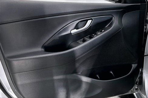 Certified 2020 Hyundai Elantra GT image 18