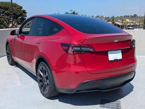 Used 2021 Tesla Model Y Long Range image 3
