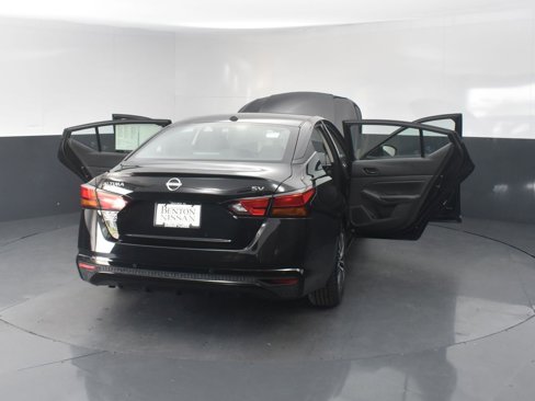 Used 2024 Nissan Altima 2.5 SV image 26