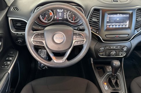 Used 2019 Jeep Cherokee Latitude w/ Popular Appearance Group image 28