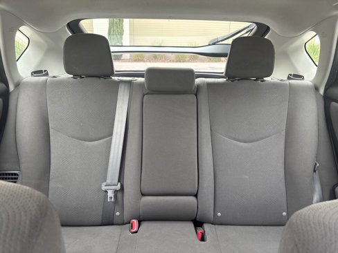 Used 2014 Toyota Prius Plug-In Hybrid image 21