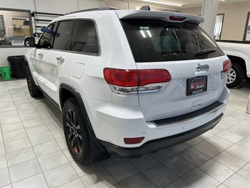 Used 2018 Jeep Grand Cherokee Limited image 2