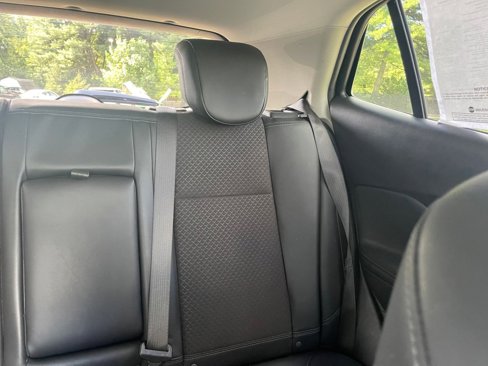 Used 2022 Buick Encore Preferred w/ Safety Package image 35