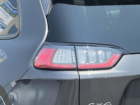 Certified 2022 Jeep Cherokee Trailhawk w/ Comfort/Convenience Group image 9