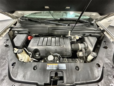 Used 2011 GMC Acadia Denali image 18