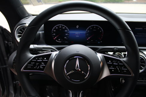 Certified 2025 Mercedes-Benz CLA 250 4MATIC image 16